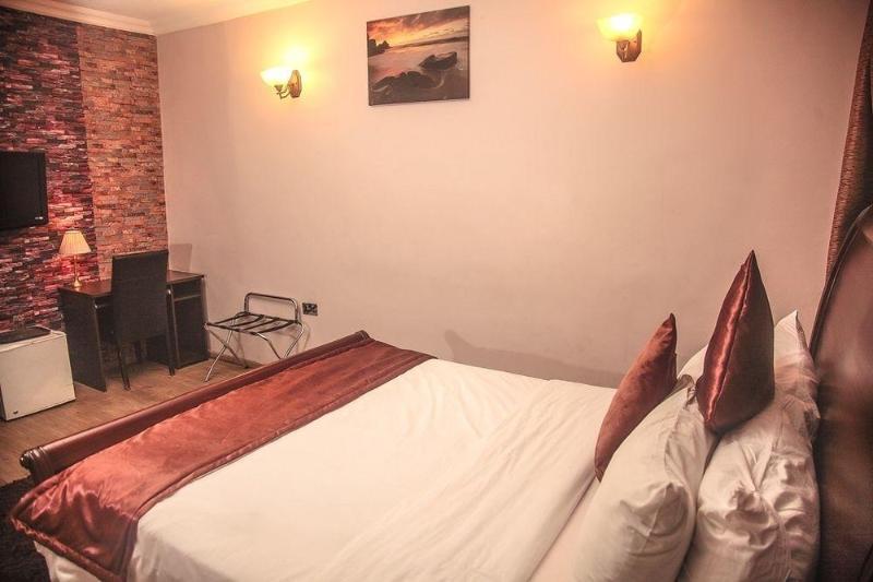 Fryburg Suites Aliayabiagba Exterior foto